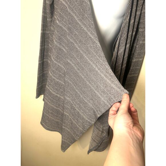 Volcom gray open-front cardigan with a blue-Gray striped pattern size small - Picture 6 of 13